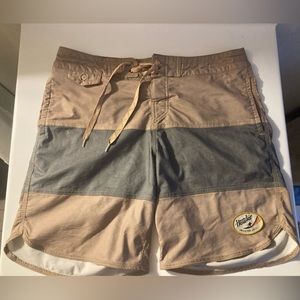 Howler Brothers sz 32 hybrid boardshorts.